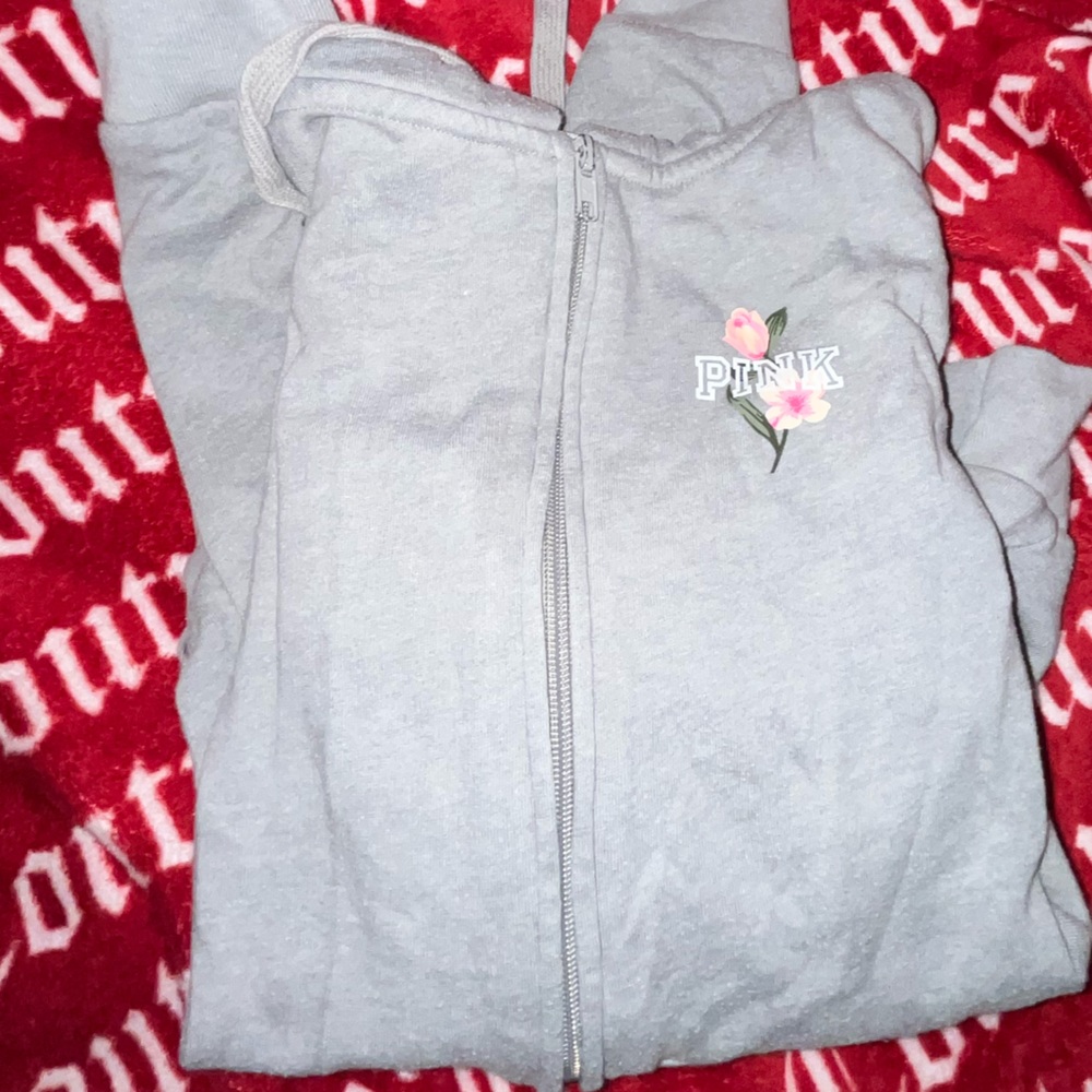 Zip up - Picture 5 of 7
